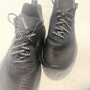 Men's Black Athletic Shoes